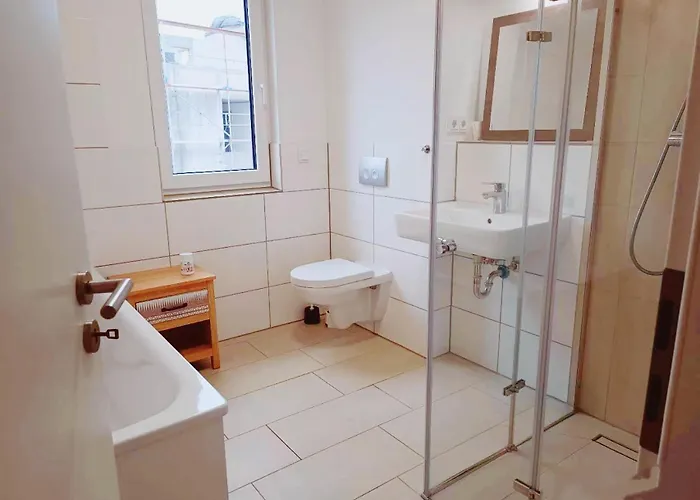 Neues 3zimerhaus Duesseldorf Airport &messe 라팅겐