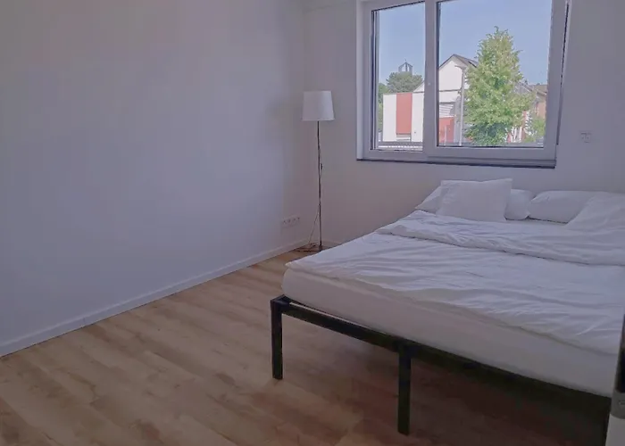 Neues 3zimerhaus Duesseldorf Airport &messe 라팅겐